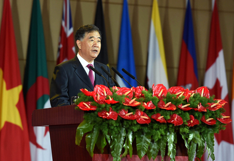 6月12日,中國國務院副總理汪洋在昆明出席第四屆中國-南亞博覽會開幕式并發(fā)表主旨演講。 6月12日,中國國務院副總理汪洋在昆明出席第四屆中國-南亞博覽會開幕式并發(fā)表主旨演講。